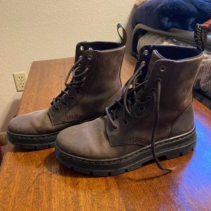 Dr. Martens brown women’s size 7